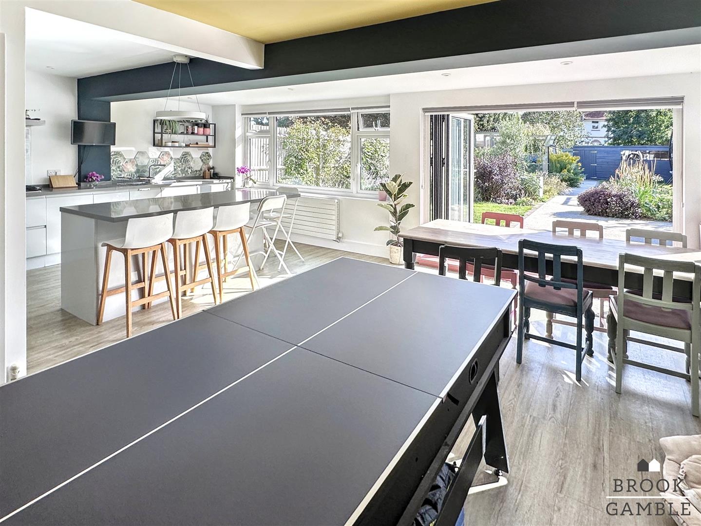 4 Bedroom House - Semi-Detached. North Avenue in Eastbourne,  15